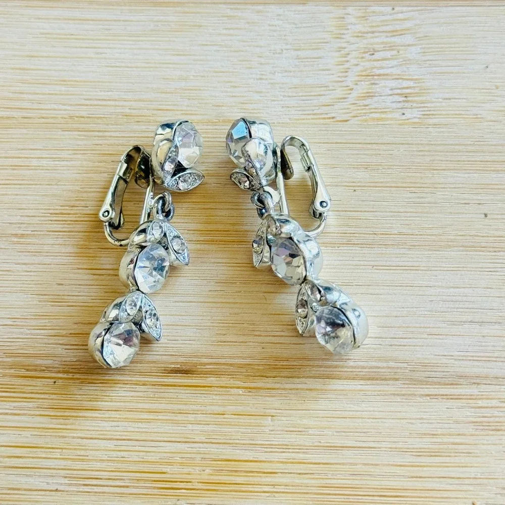 VTG Lisner Bridal Clip Earrings Silver Dangle Rhinestone Jeweled Retro Glam 50s‎